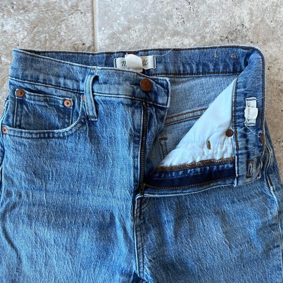 Madewell Classic Straight Leg Cropped Jean, Peralta Light Blue Wash, 24 - Picture 6 of 13